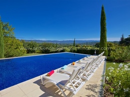architect-designed villa in Provence