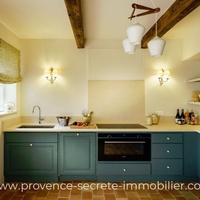 Luberon village house to rent in Provence with swimming pool