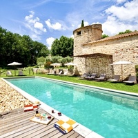 Large family Bastide rental in the Luberon with swimming pool