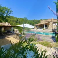 Ménerbes Luberon beautiful holiday home for rent heated pool