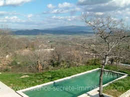  villa with Luberon view