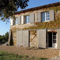 Bonnieux Luberon, stone house with swimming pool and Luberon view