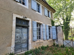  Luberon farmhouse