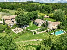  residence in Luberon