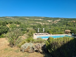  hamlet for sale Provence