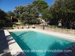 Luberon bergerie for sale