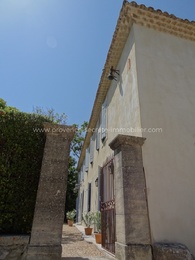 bastide for rent in Provence