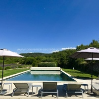 Farmhouse for rent for 10 guest with swimming pool and view on Luberon 