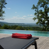 Exceptional property for rent for 12 people with heated pool
