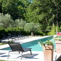 Exceptional property for rent in Bonnieux, for 12 people with heated and secured pool