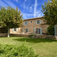 Superb house with 4 air-conditioned bedrooms in the heart of vineyards 