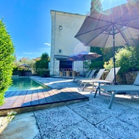 Rare provencal bastide with swimming pool to rent for 6 people 