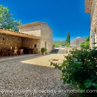 Large farmhouse in Provence with air conditioning and dominating view 