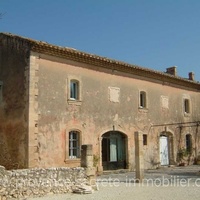Luberon large restored farmhouse with swimming pool for sale Luberon