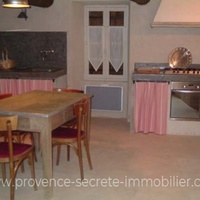 Luberon, hamlet house in Gordes for sale with garden and pool