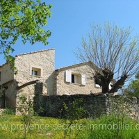 Sheepfold with restored view in Giono country, swimming pool and shed
