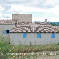 Sale villa and shed with stunning views of Grand Luberon