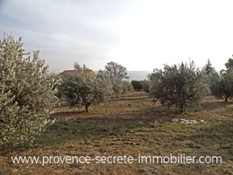 building land for sale Luberon