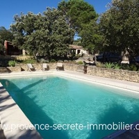 Bonnieux, exclusive sheepfold with mill and pool for sale