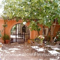 Real estate Luberon, hamlet bastide with pool for sale