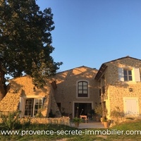 Farmhouse in Provence for sale near Lourmarin in the South Luberon