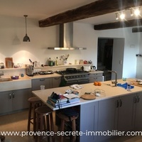 Farmhouse in Provence for sale near Lourmarin in the South Luberon
