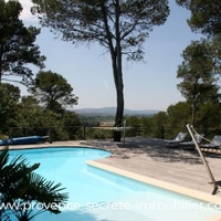 South Luberon, near Lourmarin, villa for sale with pool and view